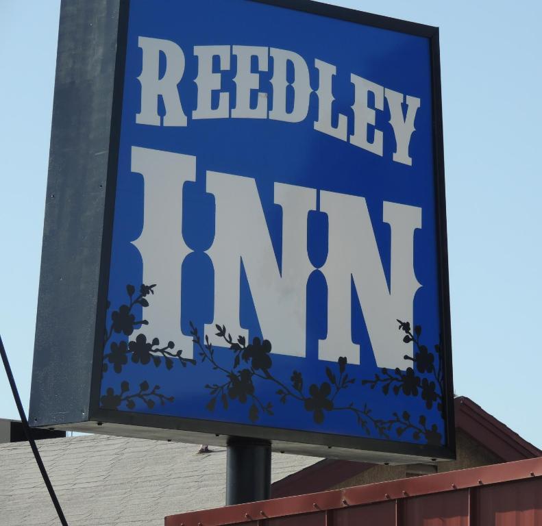 Reedley Inn Extérieur photo